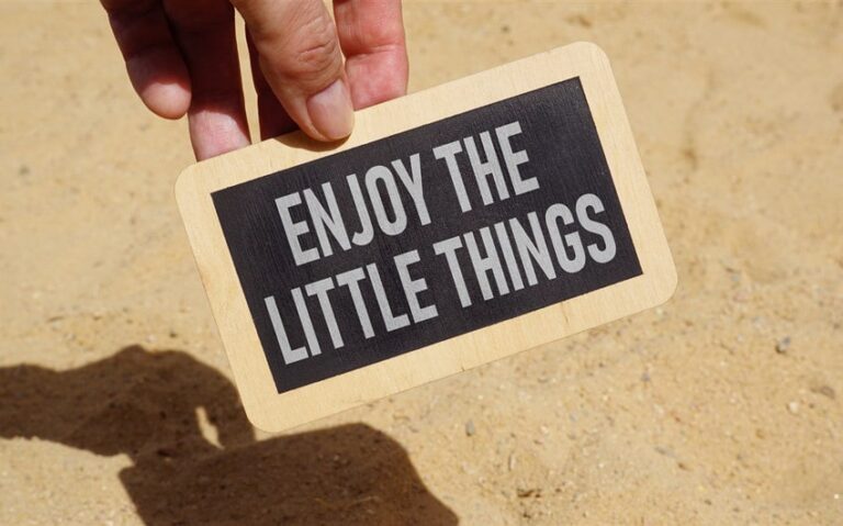 Noticing the Little Things: The Art of Everyday Awareness