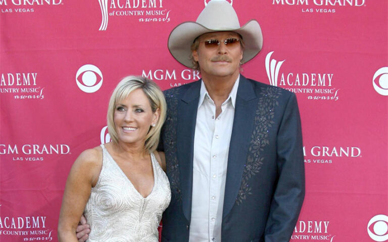 alan jackson and wife